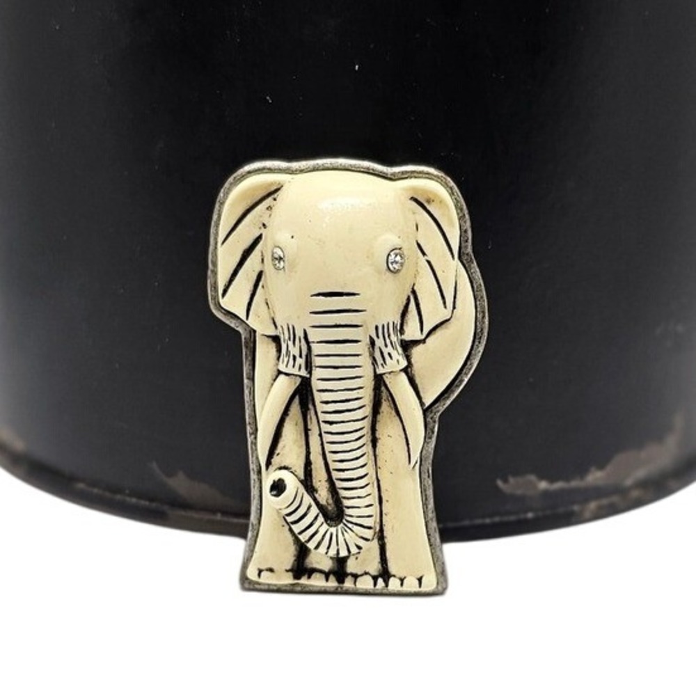 Elephant brooch